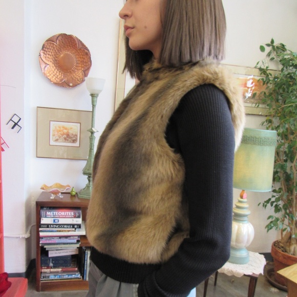 Women's Large Faux Mink Fur Vest by Lisa - Picture 5 of 8